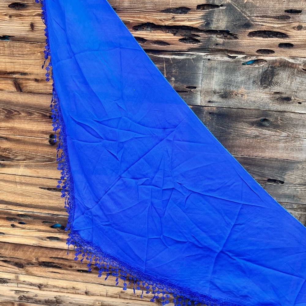 UNBRANDED | Royal Blue Lace Crochet Triangle Oversized Scarf
